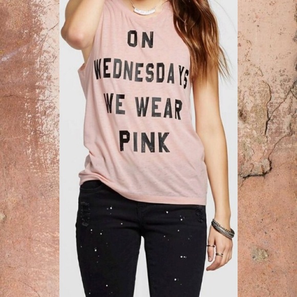 Mean Girls On Wednesdays Graphic Tank Pink - Picture 1 of 3